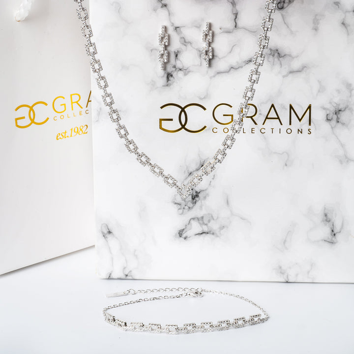 Alana Bracelet and its uniquely designed box. 	