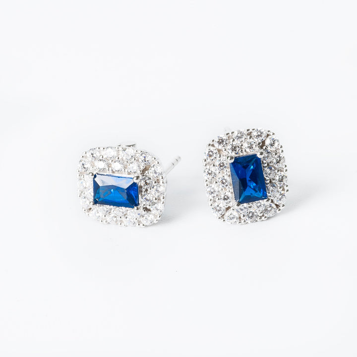 a close up of Maria Earrings