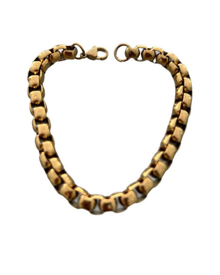 A close up view of Tal-Pappagal Bracelet standing in the center of the image against a white background 