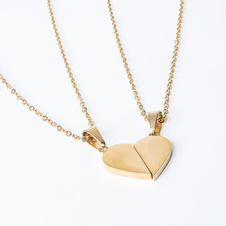 close up of Broken heath pendant set 
