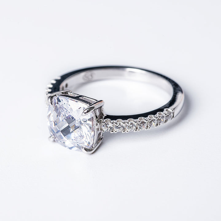 A close up view of Cassia Ring profile.