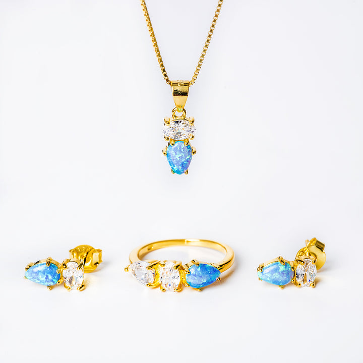 A close u view of clement ring set standing in the center of the image against a white background. 