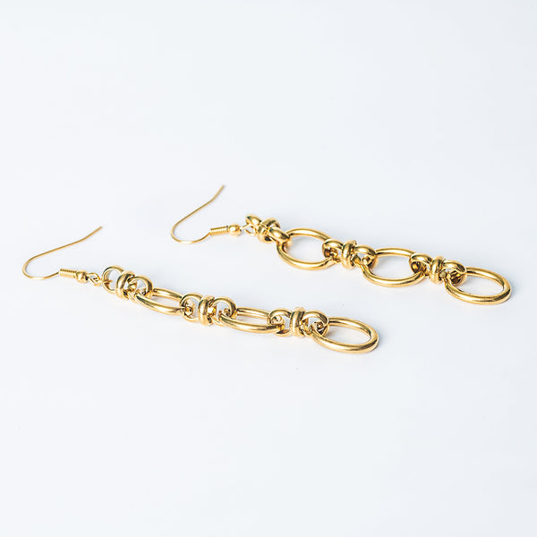 Janice gold dangle earrings made of linked oval rings