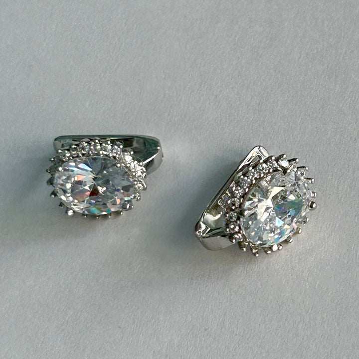 Kate Earrings white colour stone close up view. 
