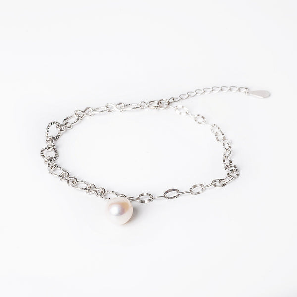 A close up view of Lettie Bracelet