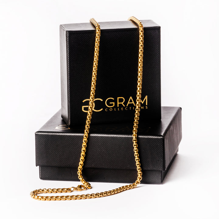 luca necklace on its chain