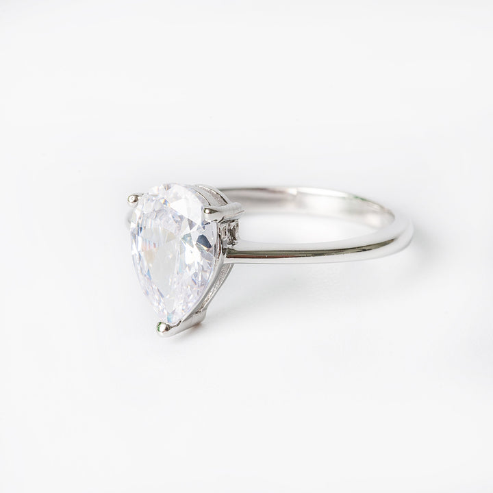 Melissa ring right side view 