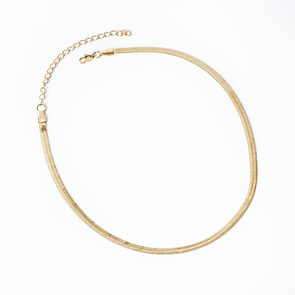 A yellow gold-plated stainless steel Messina necklace with a length of 45 cm.