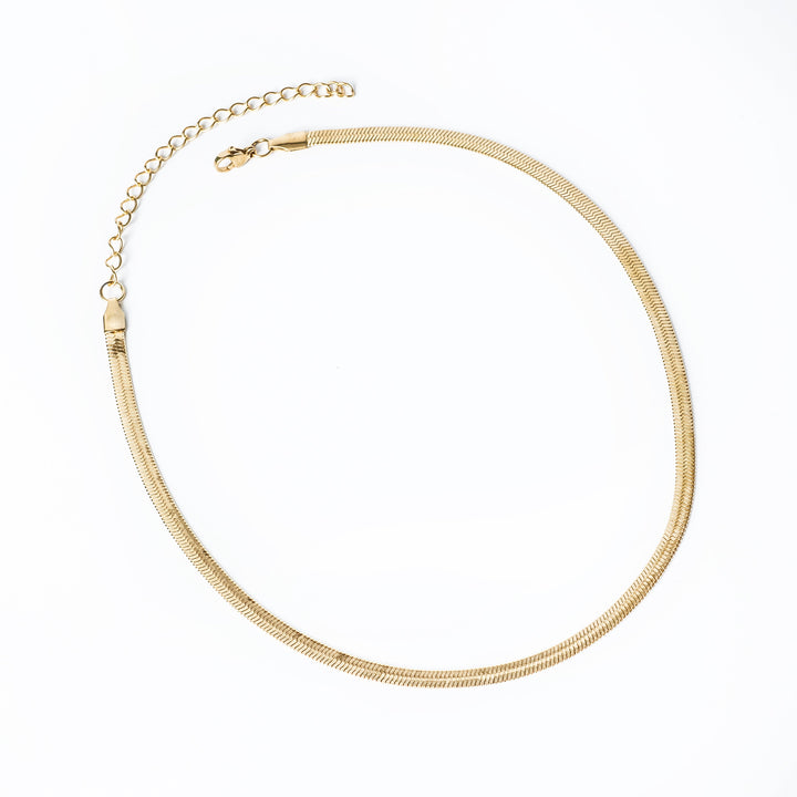 A yellow gold-plated stainless steel Messina necklace with a length of 45 cm.