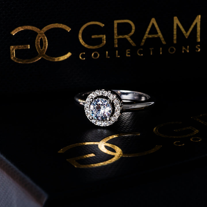 A rose ring standing on its box. 