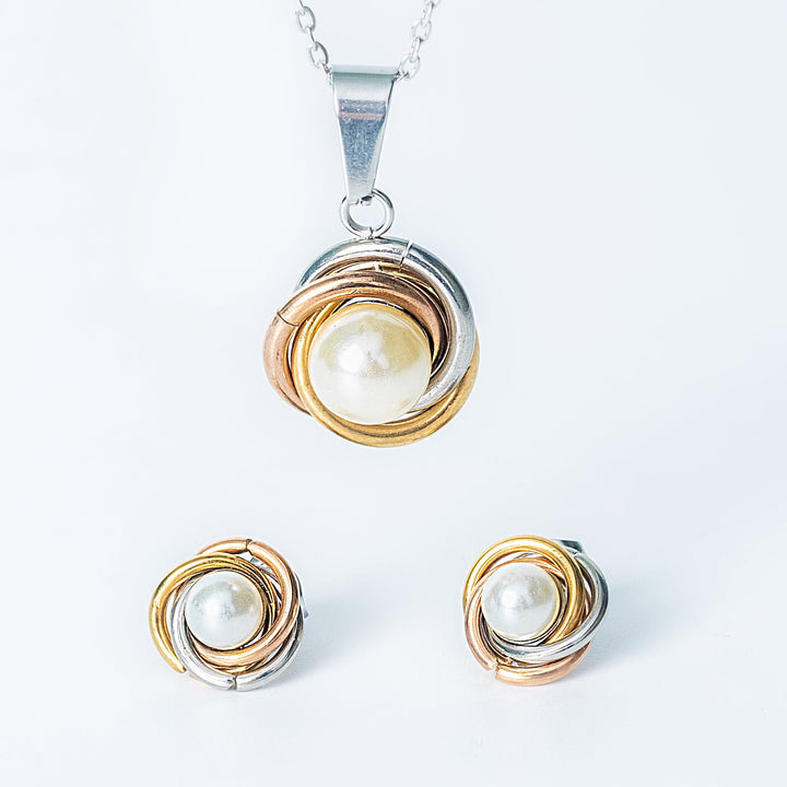 Ruth tricolor jewelry set with pearl pendant and matching pearl earrings