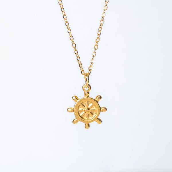 A gold-plated stainless steel sail-shaped Sali necklace 