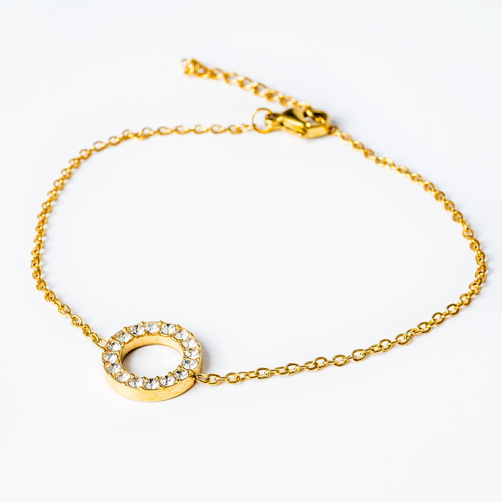 Aclose up view of Sami Bracelet standing in the center of the image against a white background. 