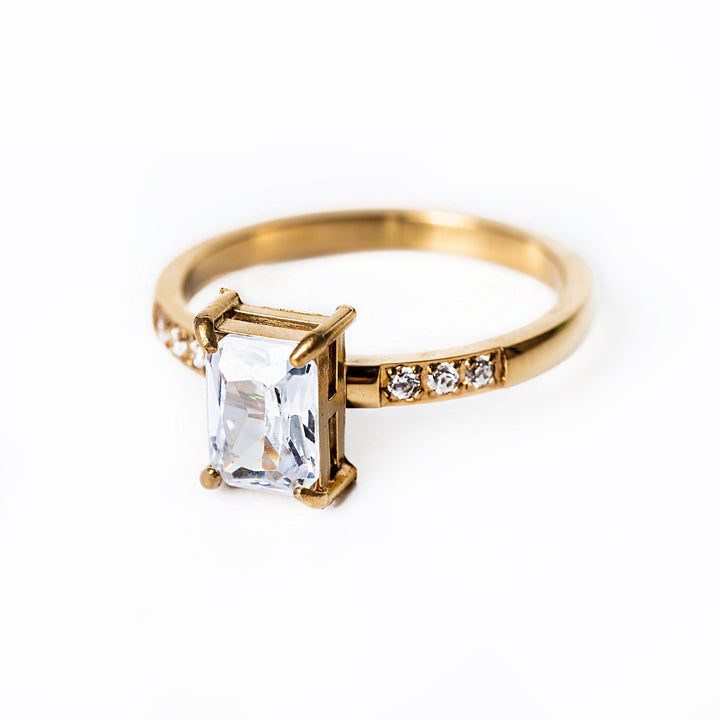 A close up view of Sonia Gold Ring