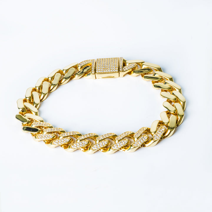 A close up look of Vienna Bracelet, Gram Collections 