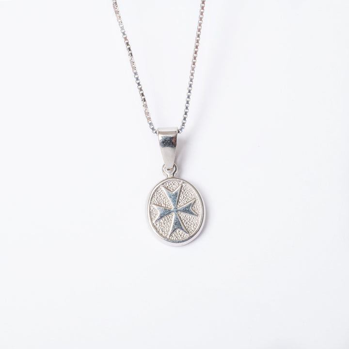 A birdview of Xandru Silver pendant. 
