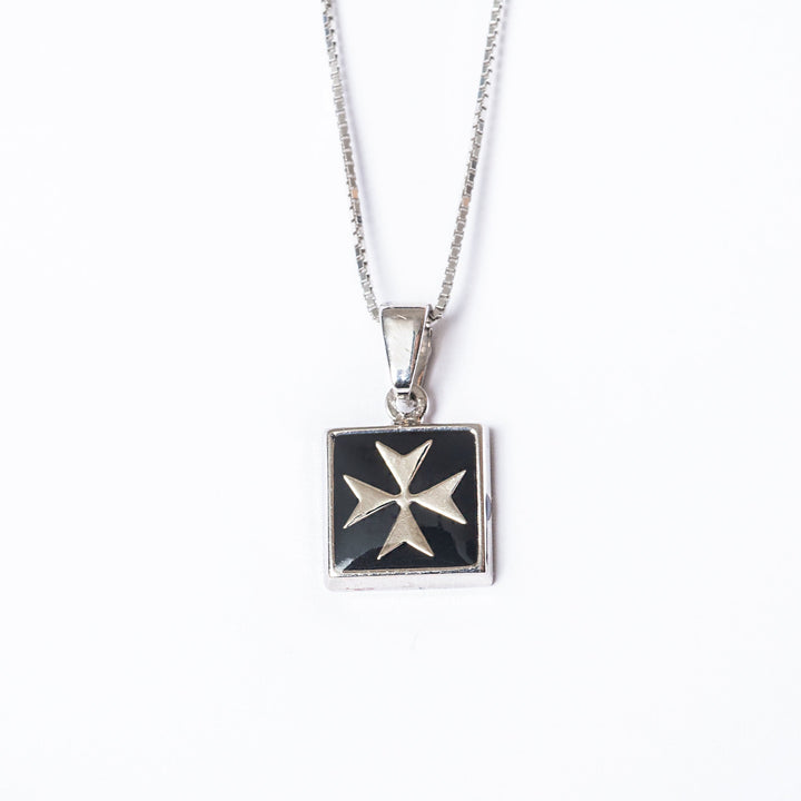 A birtd view of Gianni Silver pendant