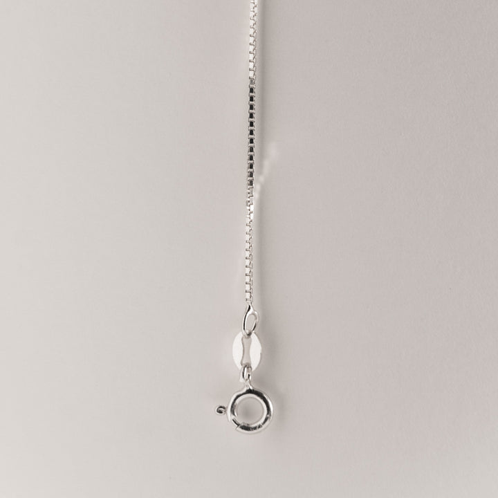 a bird view of Gram collections's Silver Chain 